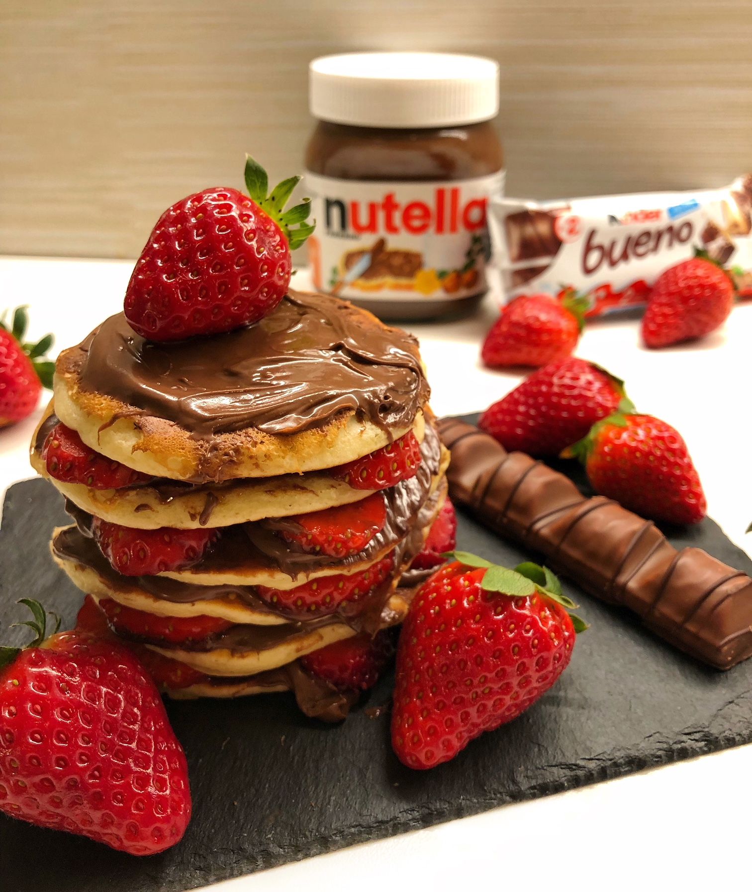 Pancakes con Nutella y Fresas