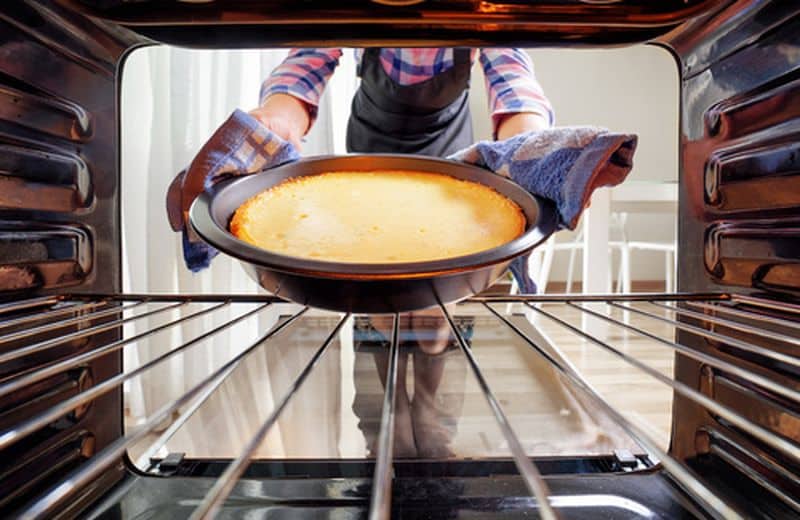 Cómo Se Hornea la Torta de Piña